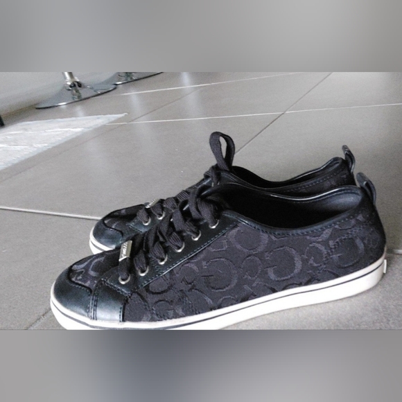 Guess Shoes - Shoes